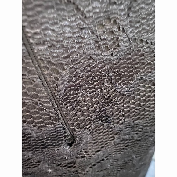 Black Sleeveless Lace Dress - Picture 6 of 6